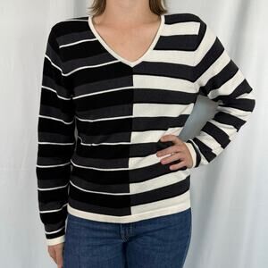 Vintage Liz Claiborne Black and White Striped V-Neck Sweater Large